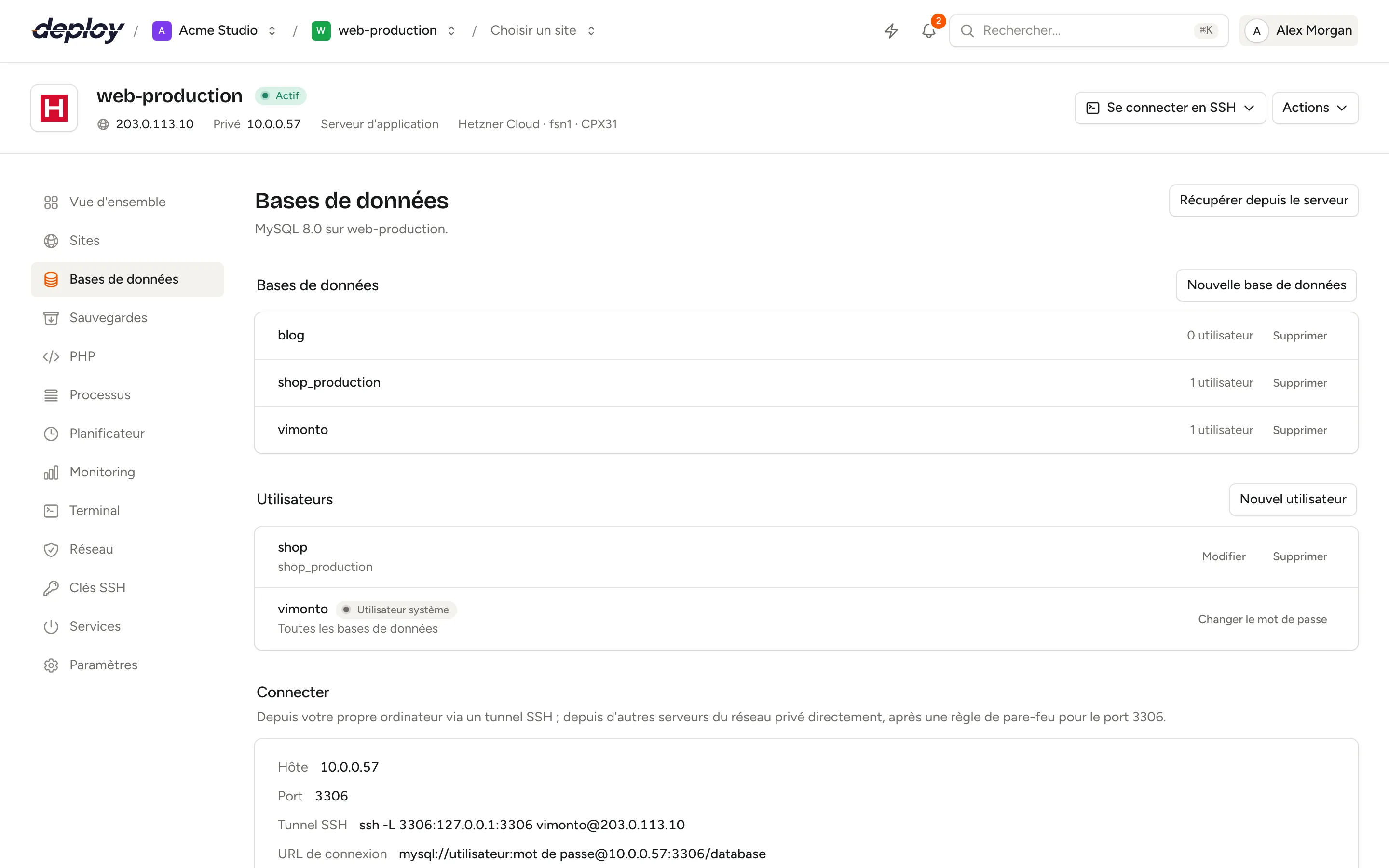 La page Bases de données avec une liste de bases, leurs utilisateurs et les informations de connexion