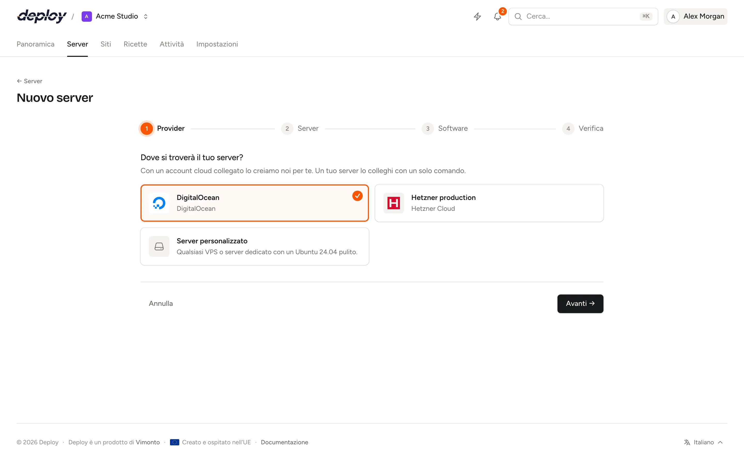 Il primo passaggio della procedura guidata per un nuovo server con gli account cloud collegati e l'opzione per un server personalizzato