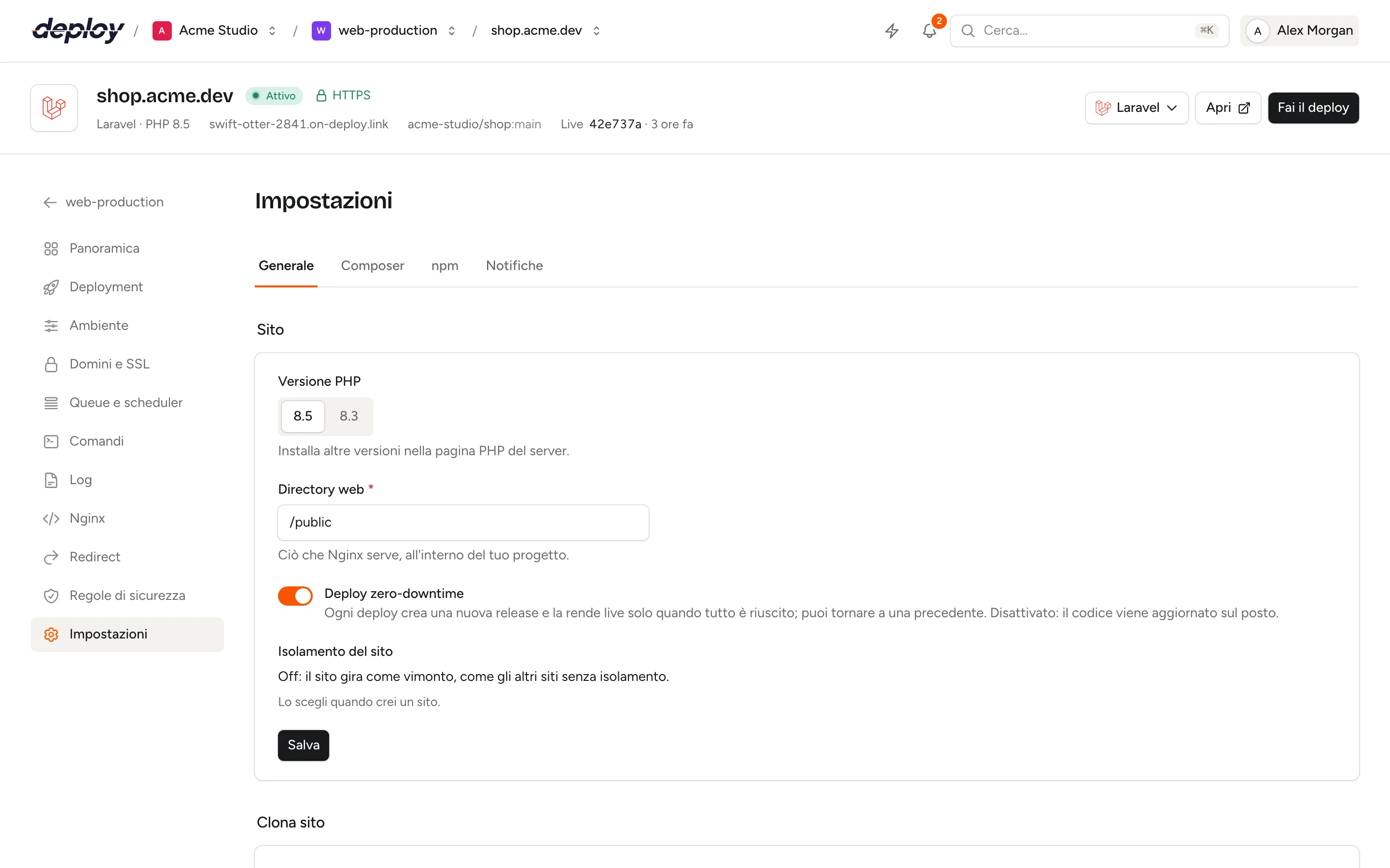 La pagina Impostazioni di un sito Laravel con versione PHP, directory web, interruttore dei deploy zero-downtime e isolamento del sito